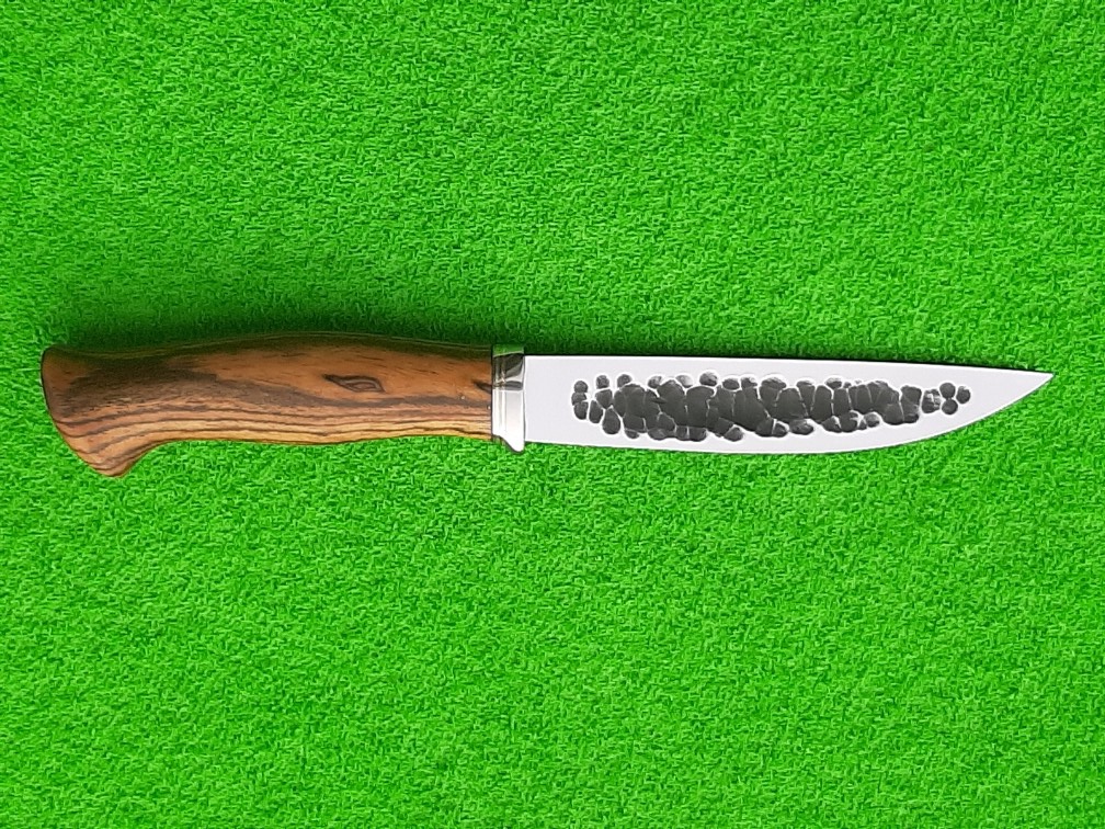 Нож туристический 42